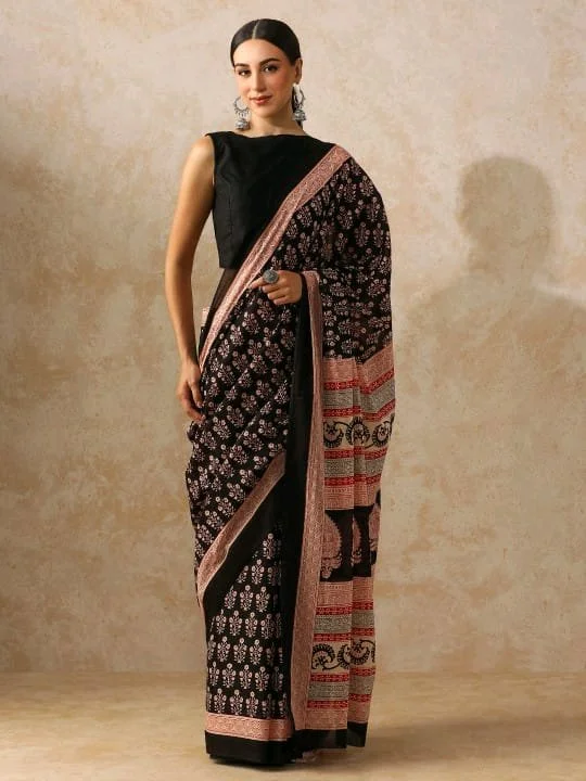 New updateBagru Block Print Cotton mulmul Sarees With Running Blouse Fabric:- Pure Mulmul (9280)Saree:-5.5m+ Blouse:- 1mPrice:- 700 thumbnail 3