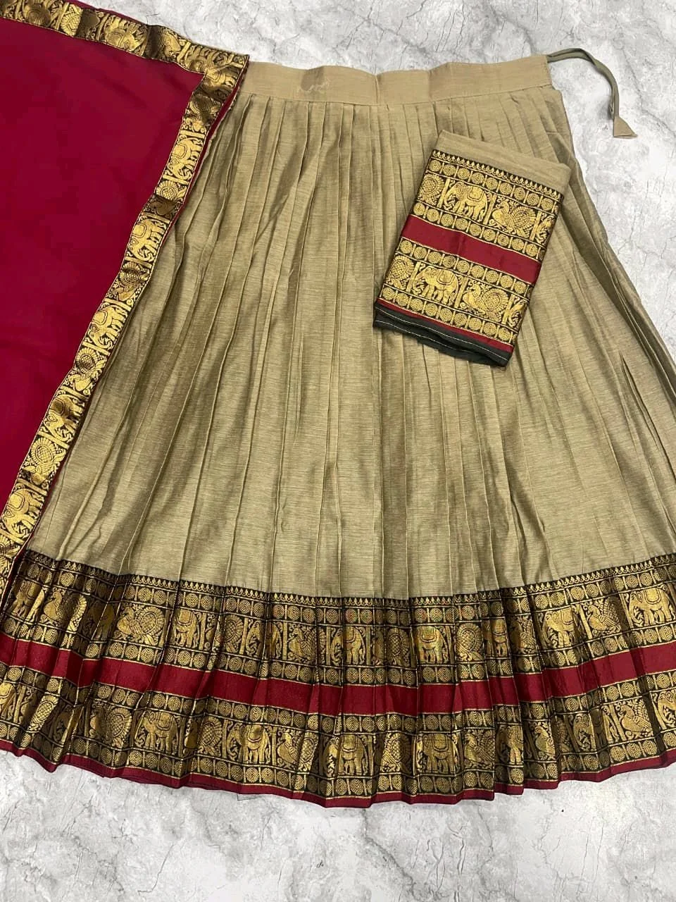 Lehenga Choli Dupatta Set with Elephant Zari 9