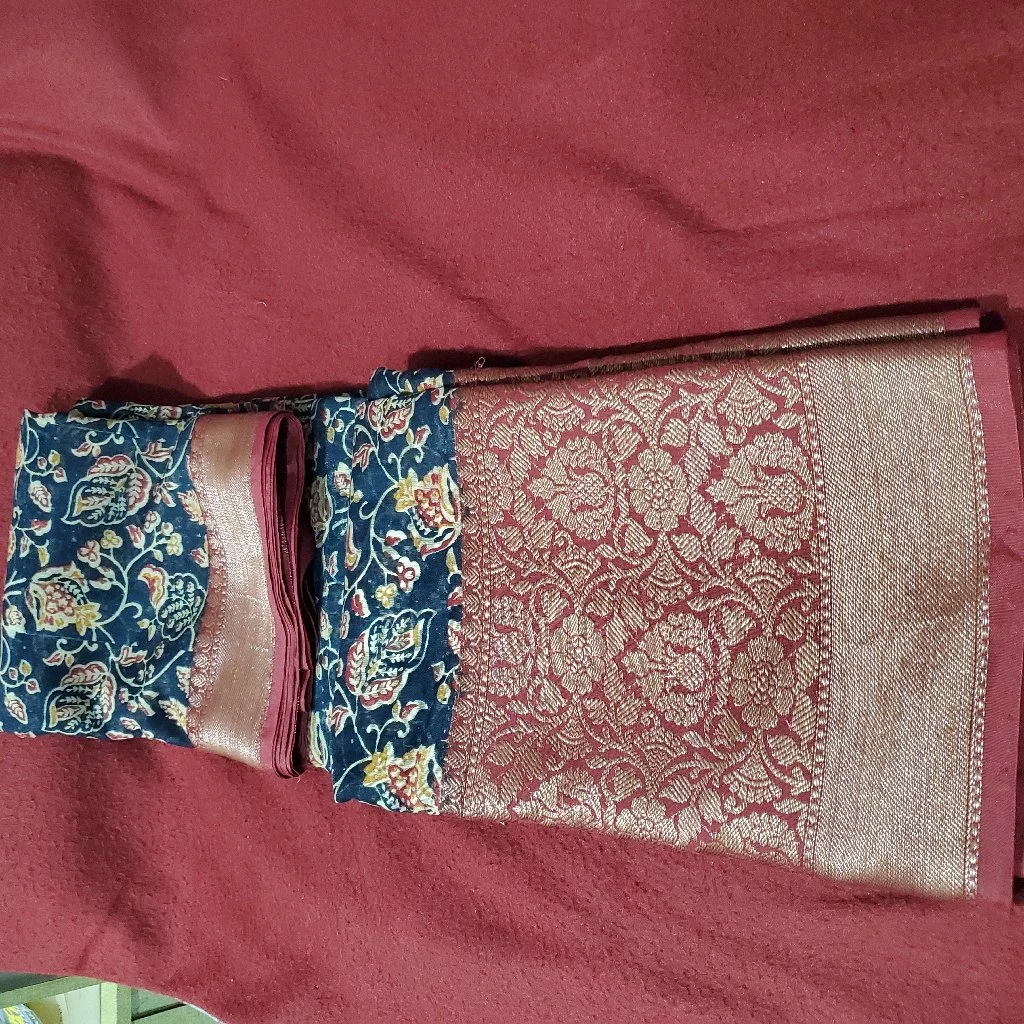 Dark Navy బ్లూ Like Dark Ash Colour With Maroon Boarder Chandheri Premium CottonSilk Blend Saree with Kalamkari Print Blouse Piece thumbnail 3