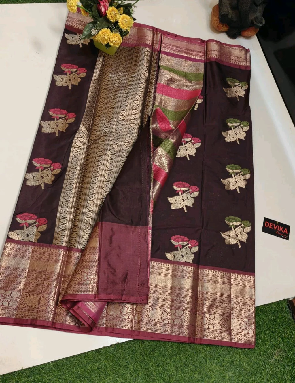 Kanjivaram soft pattu Saree thumbnail 3