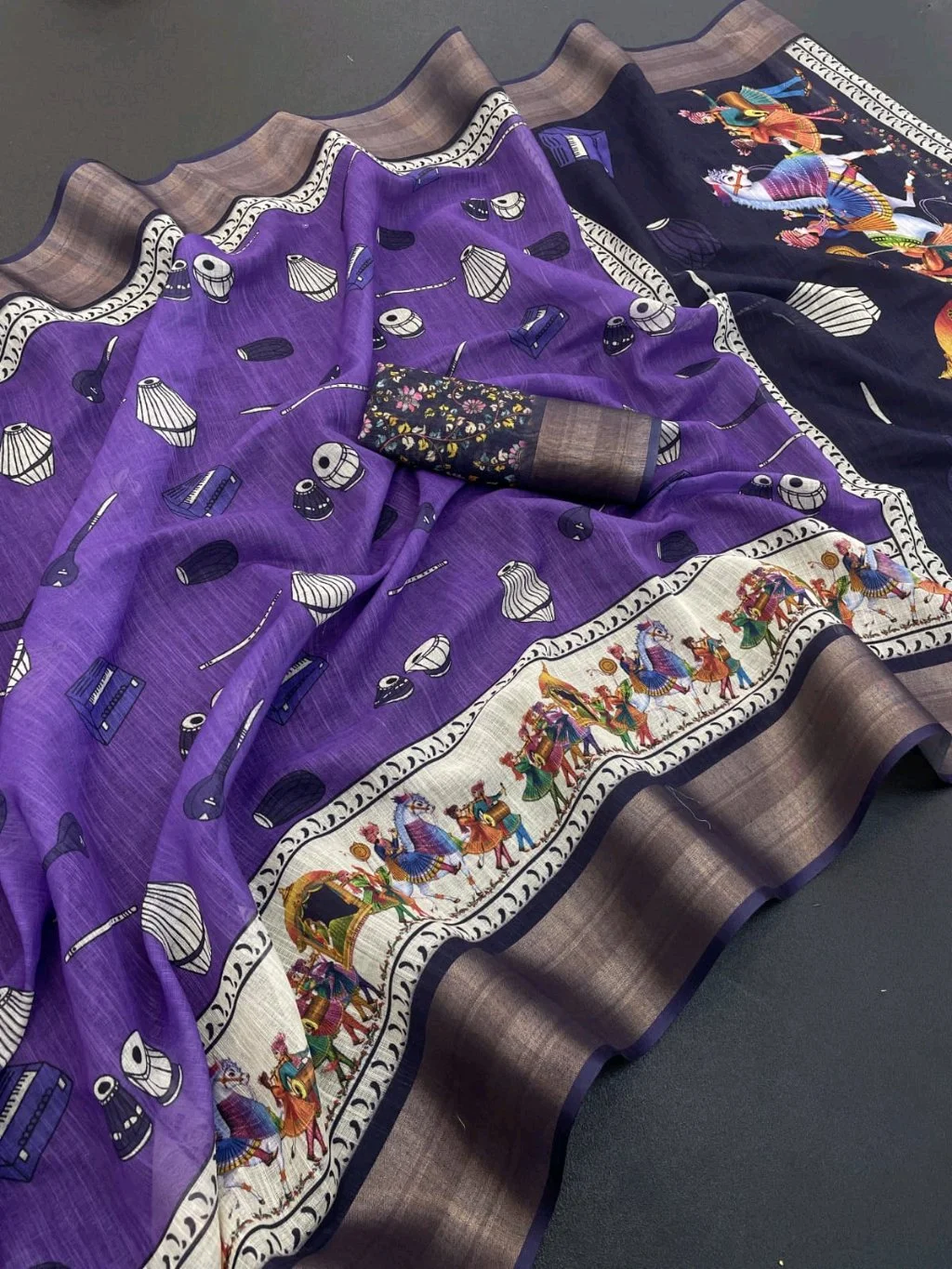 Linen Blend Saree with Traditional Art Print Pallu 7