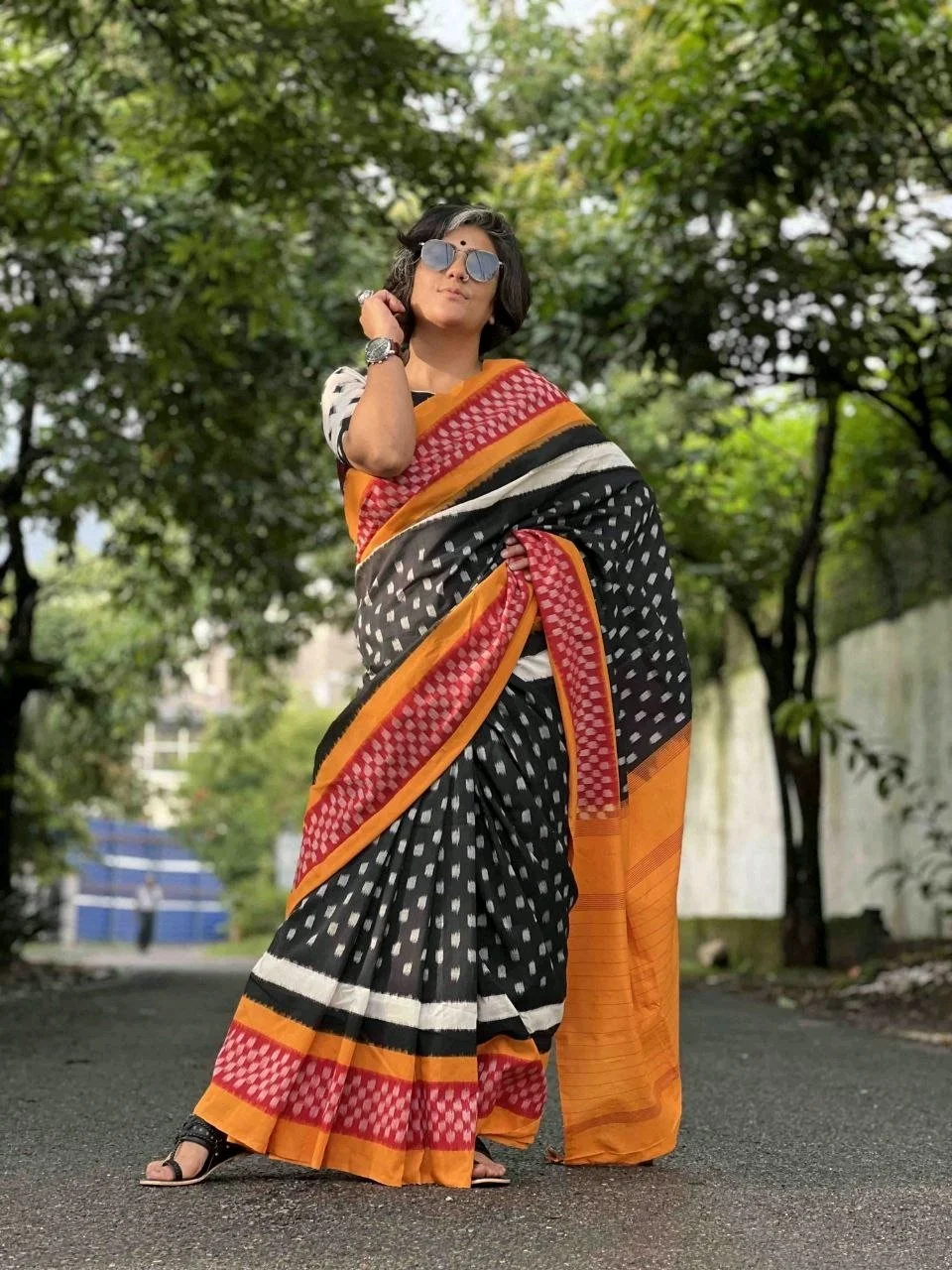 Ikkat Print Pute Lenin Cotton Saree 4