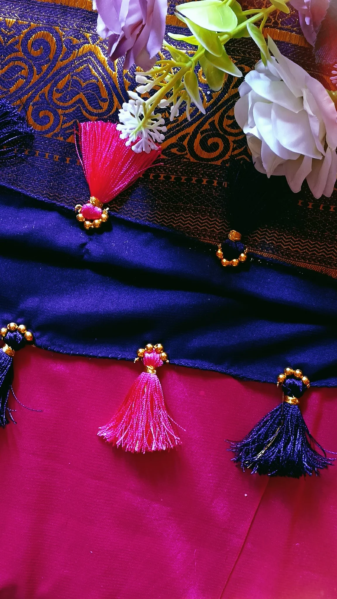 Beautiful Saree Tassels and Beads Attaching thumbnail 5