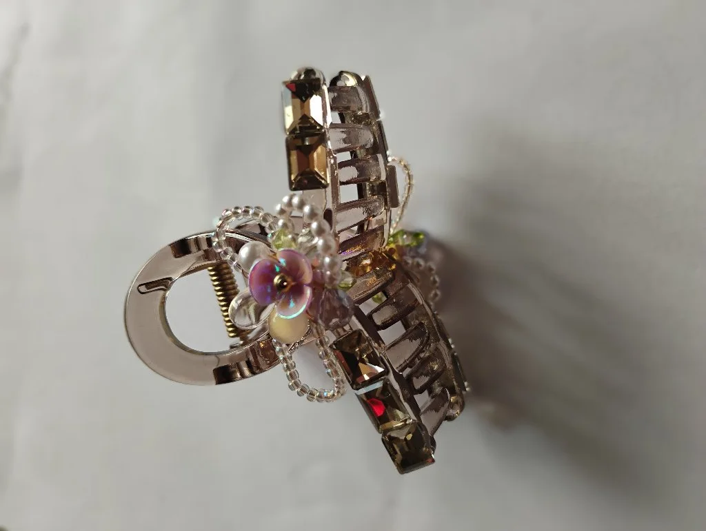 Elegant Beaded Floral Hair Claw Clip