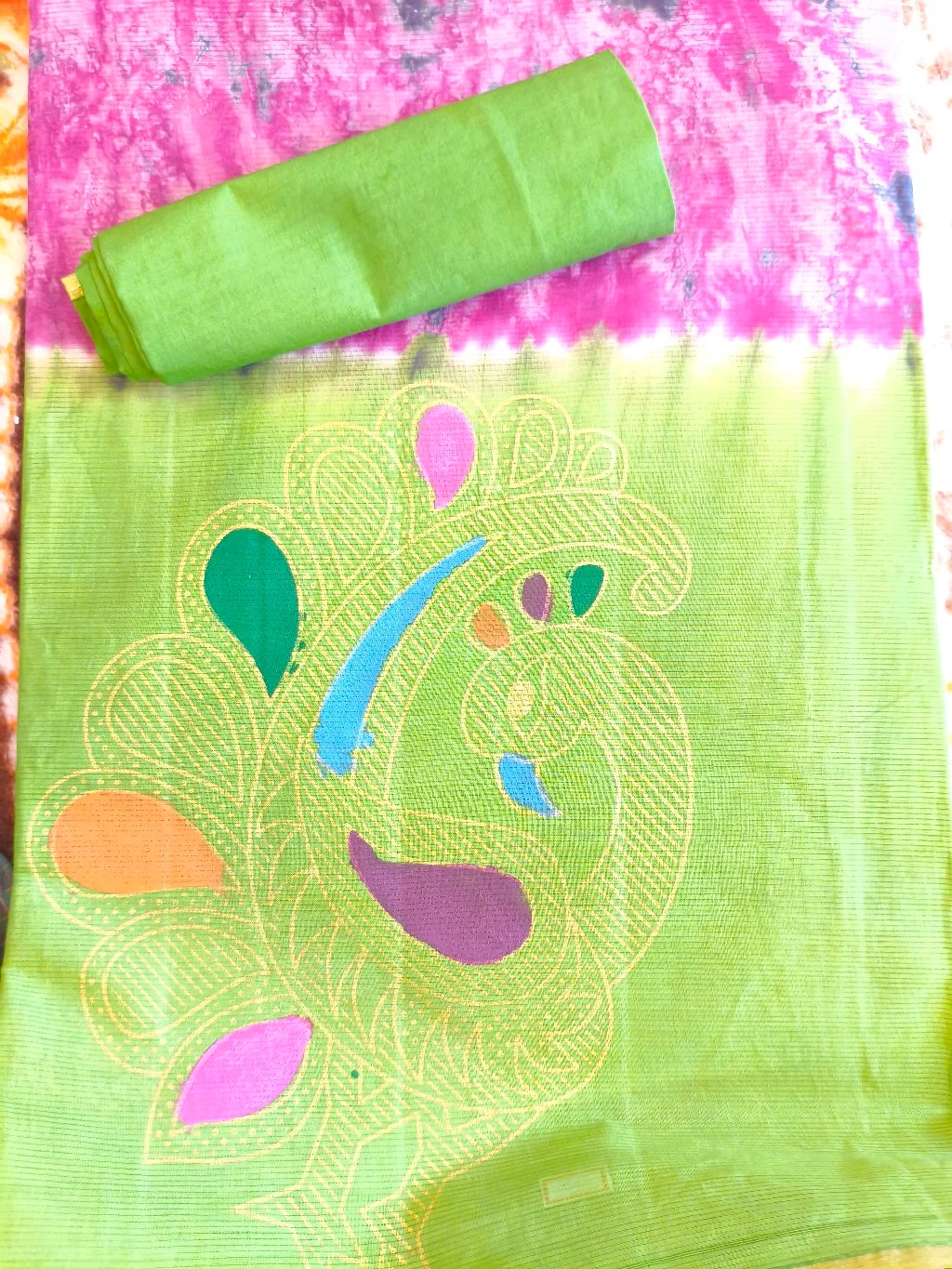 Green Peacock Design Cotton Saree with Tie-Dye Blouse Piece thumbnail 1