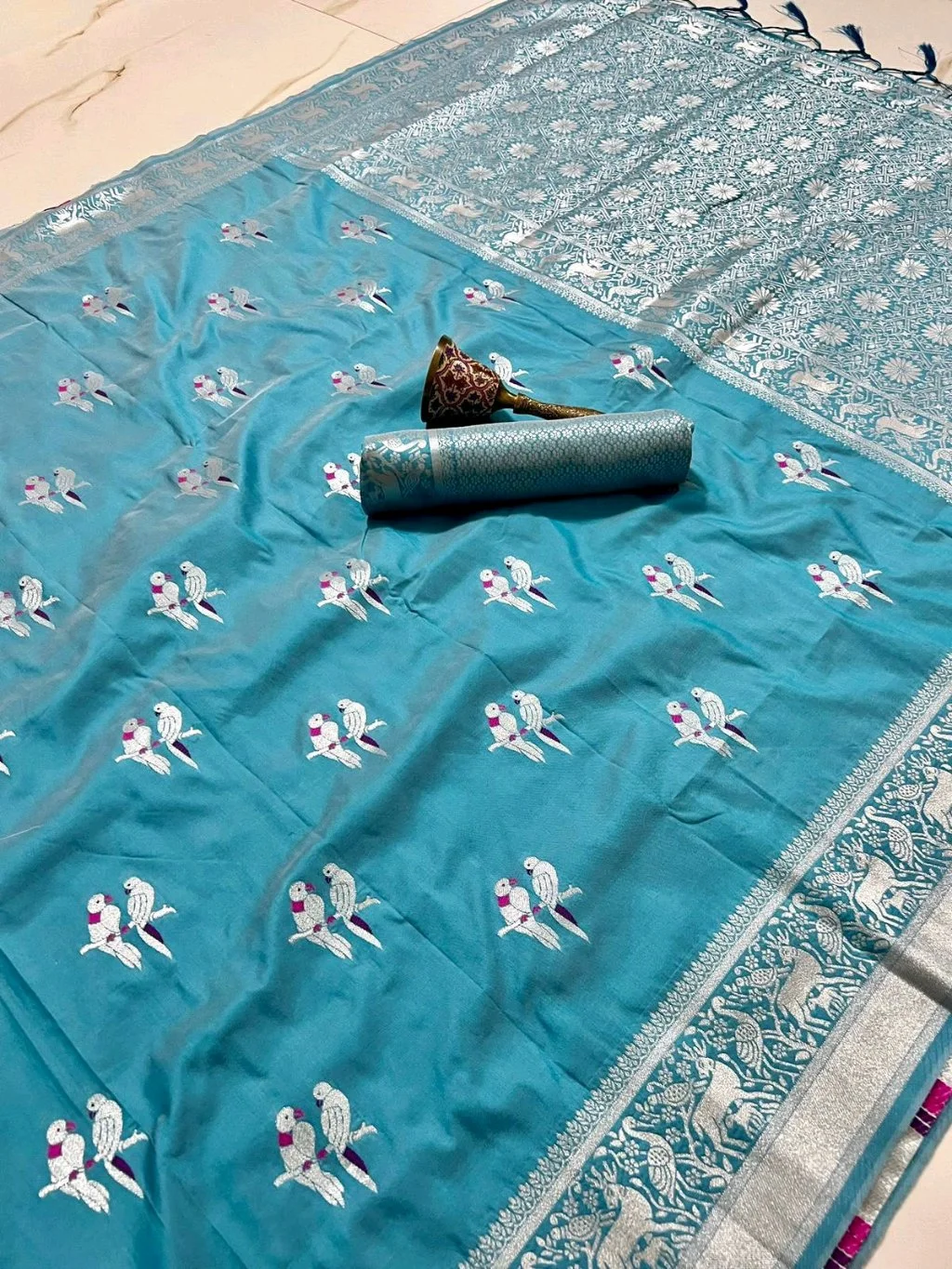 Pure Silk Saree With Zari Border thumbnail 4