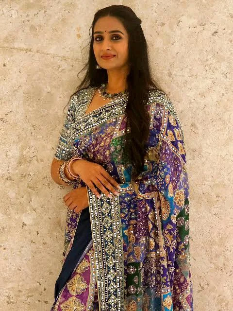 Laya Mam Inspired Viral Trending Saree Multi-Color Embroidered Saree with Mirror Work 2