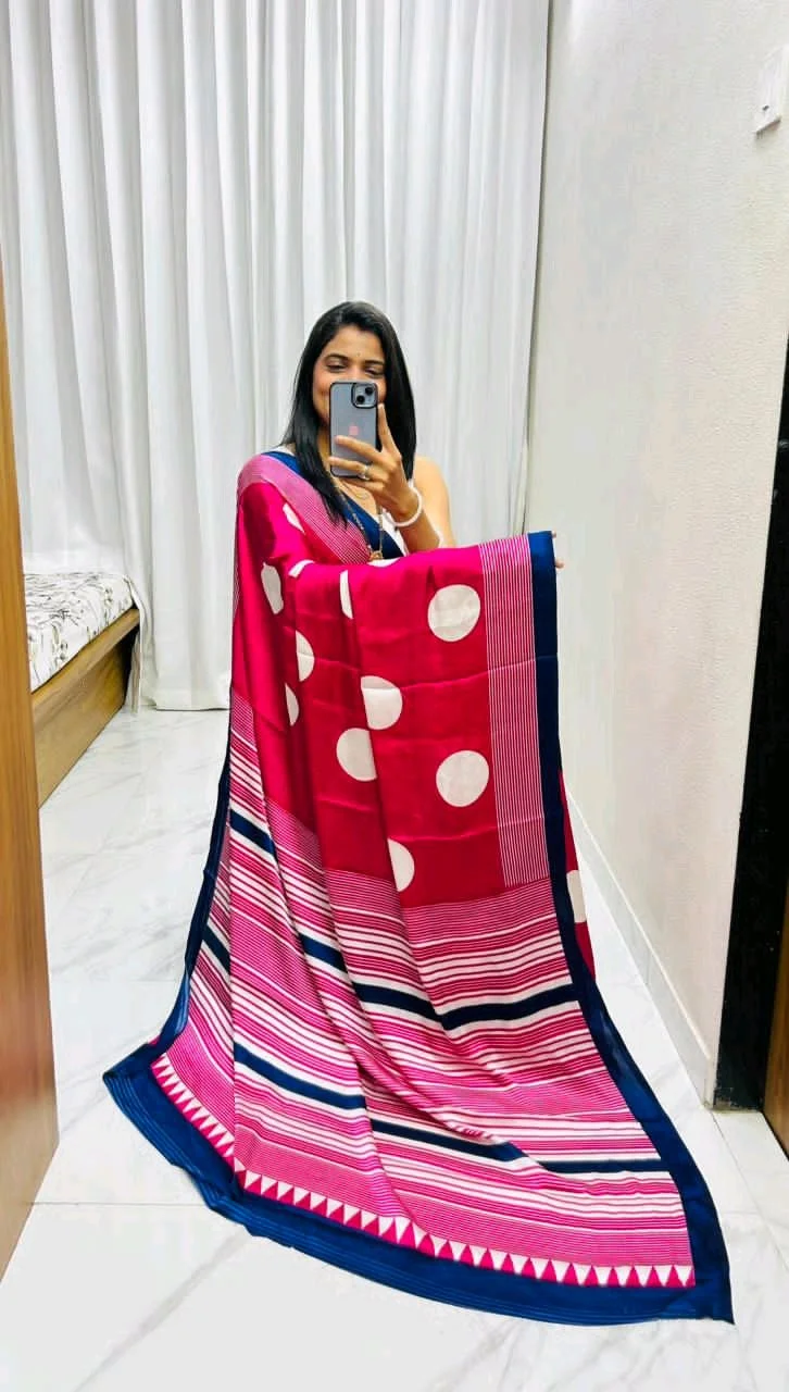 Ajrakh Gajji Bandhej Sarees thumbnail 9