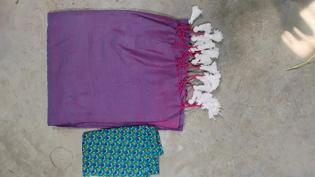 Lavender Colour Plain Kadhi Cotton Saree thumbnail 3