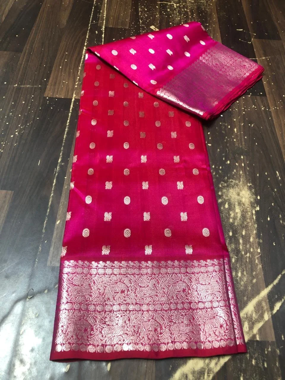 Maroon Silk Saree with Silver Zari Elephant Motifs Venkata giri Pattu Sarees thumbnail 2