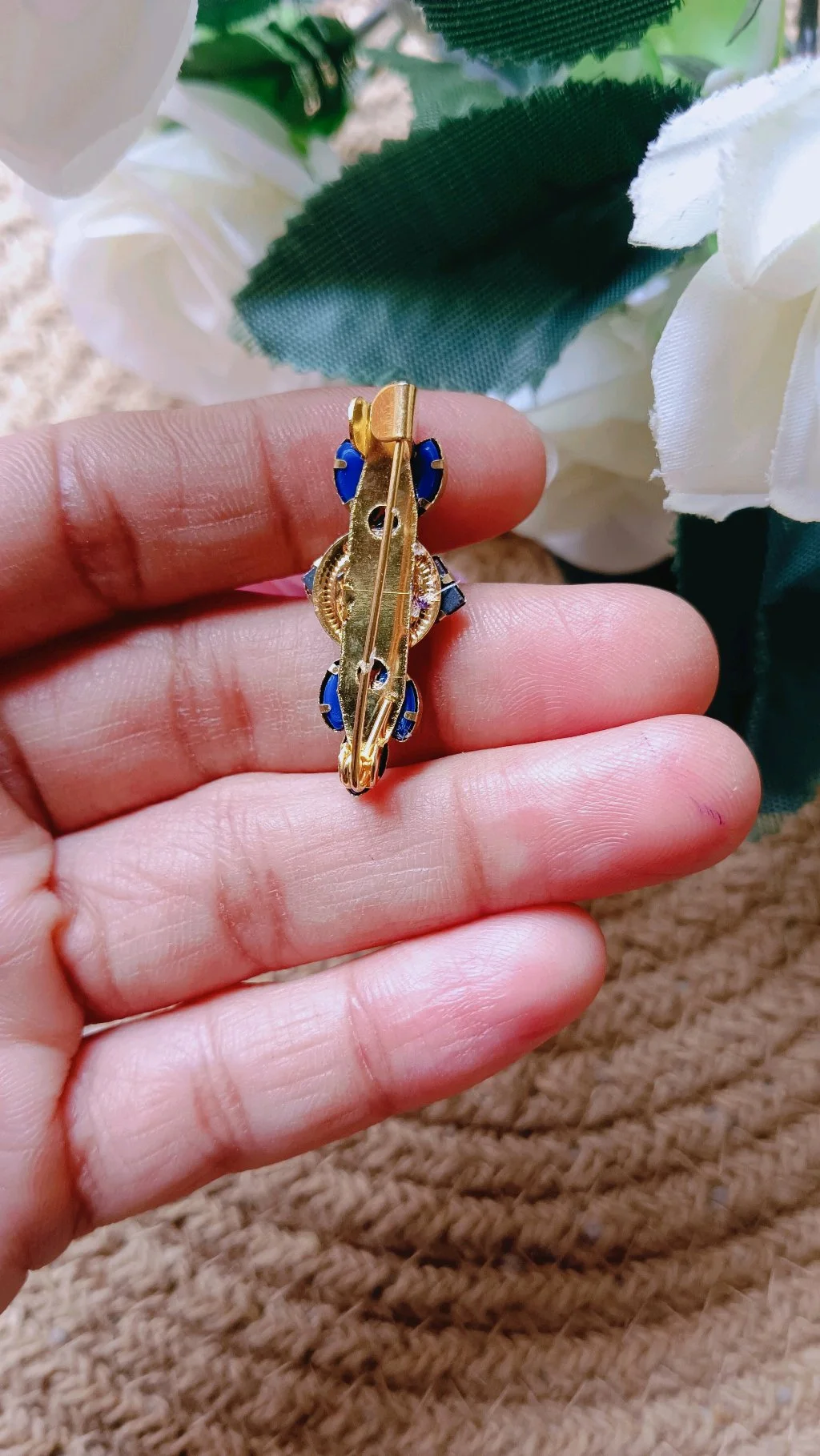 Gold Tone Blue and Magenta Stone Saree Brooch Pin thumbnail 2