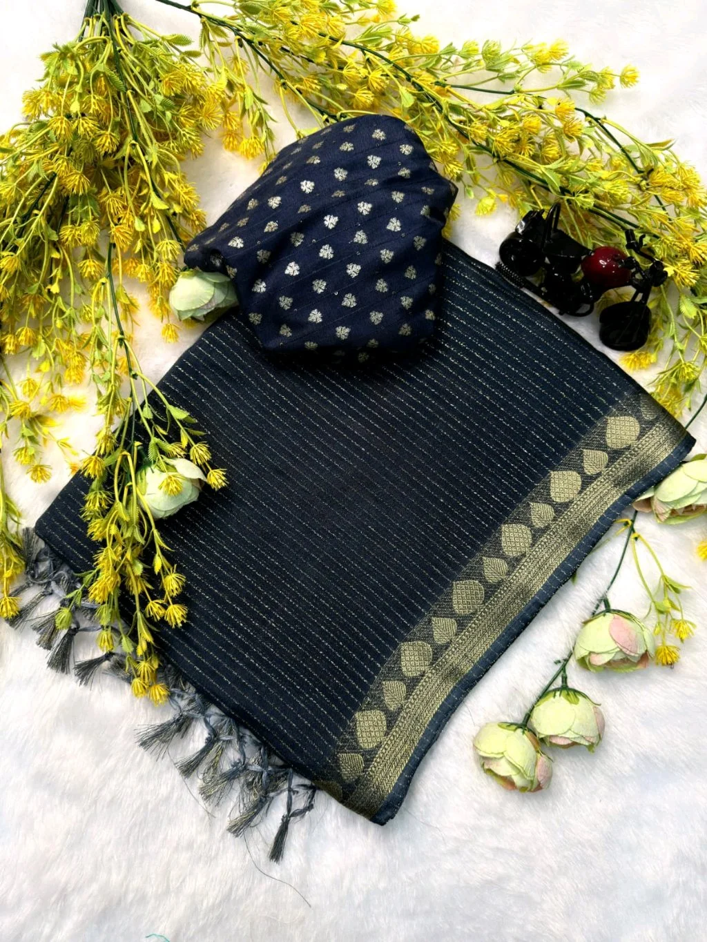 Heavy Marshmellow Soft Sarees thumbnail 1