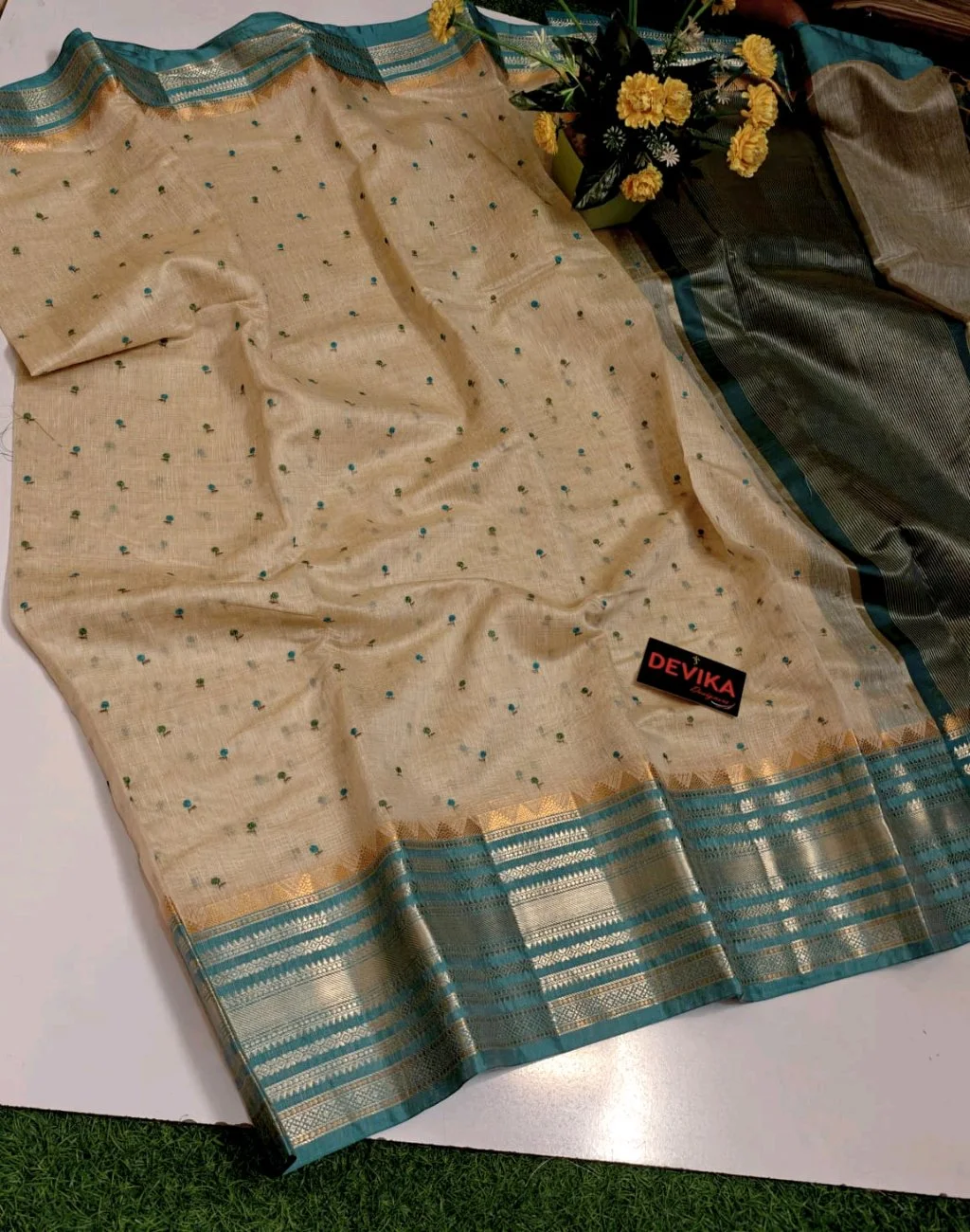 Beige Silk Blend Saree with Pink Zari Border and Floral Motifs thumbnail 5