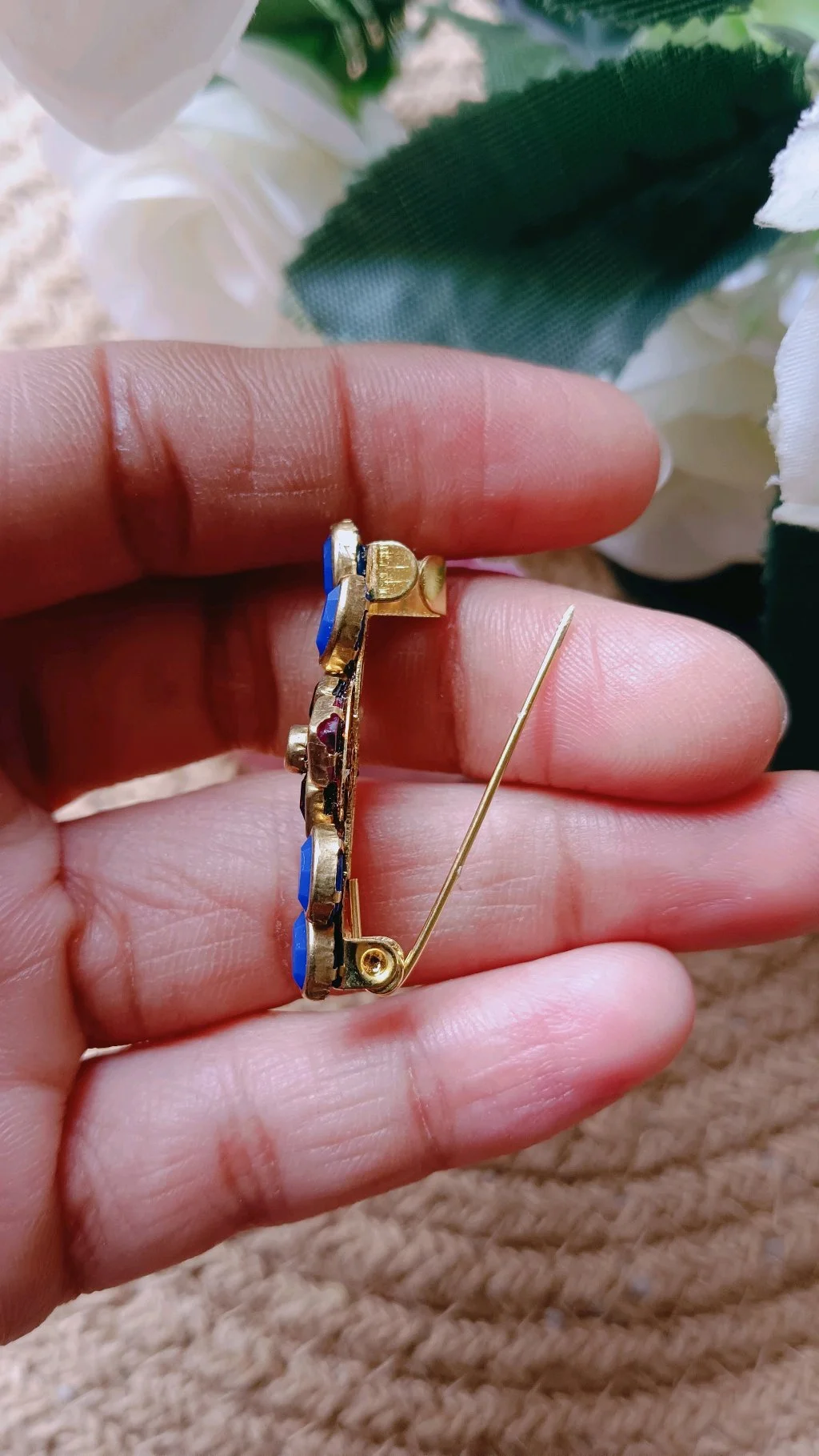 Gold Tone Blue and Magenta Stone Saree Brooch Pin thumbnail 3