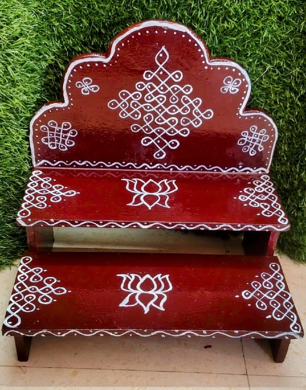 Hand Painted Kolam Decorative Display Stand 2