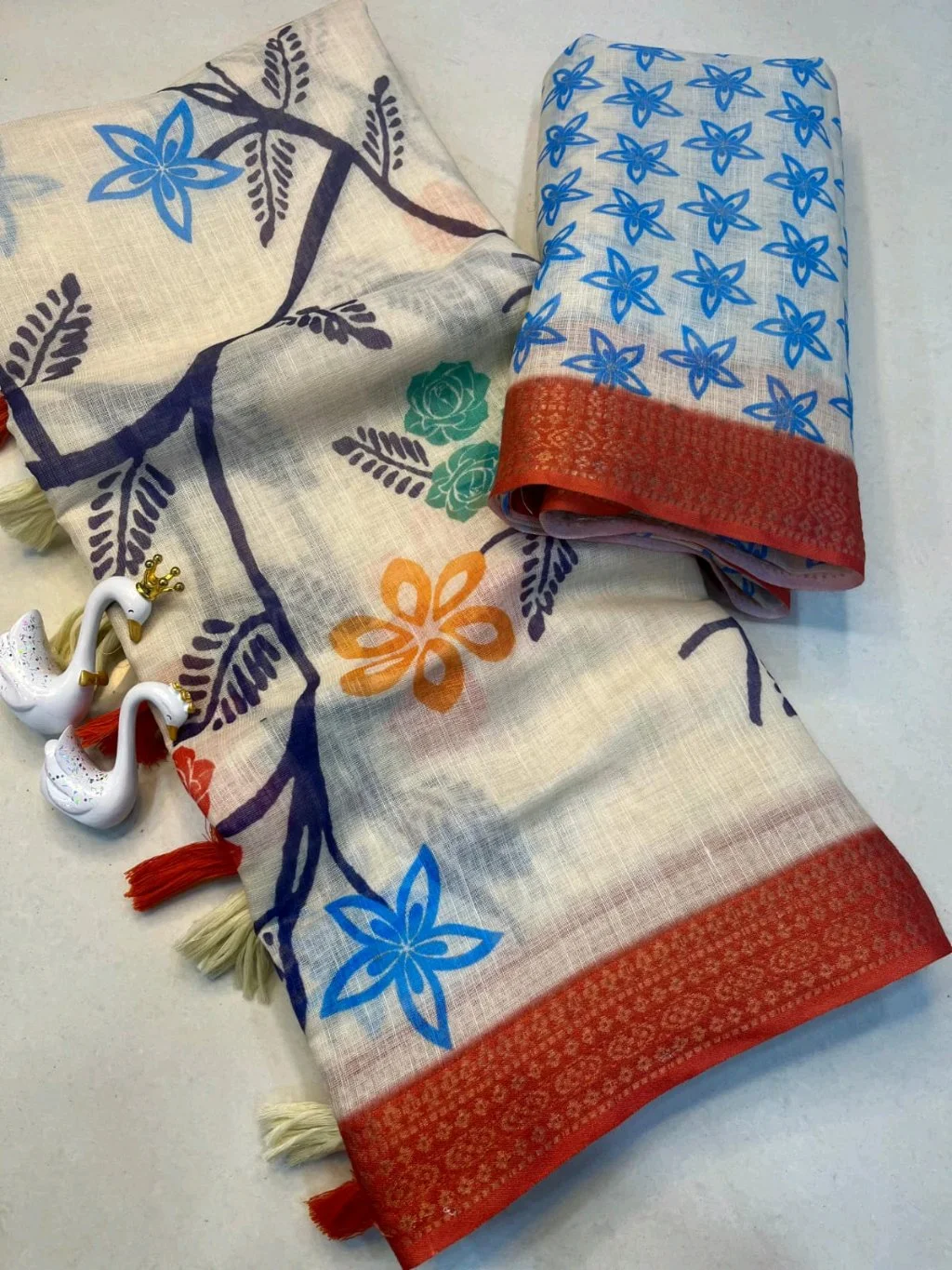 Floral Print Cotton Blend Saree with Tassels 9