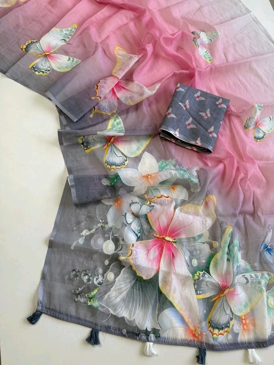 Soft Linen Blend Floral Butterfly Print Saree Collection thumbnail 9