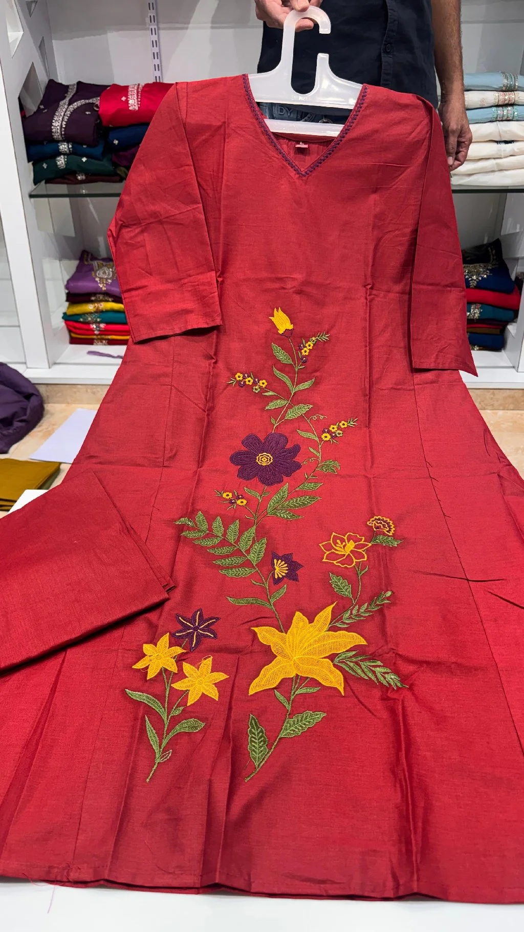 Dabbu Cotton Embroidered Floral Kurta Set thumbnail 1