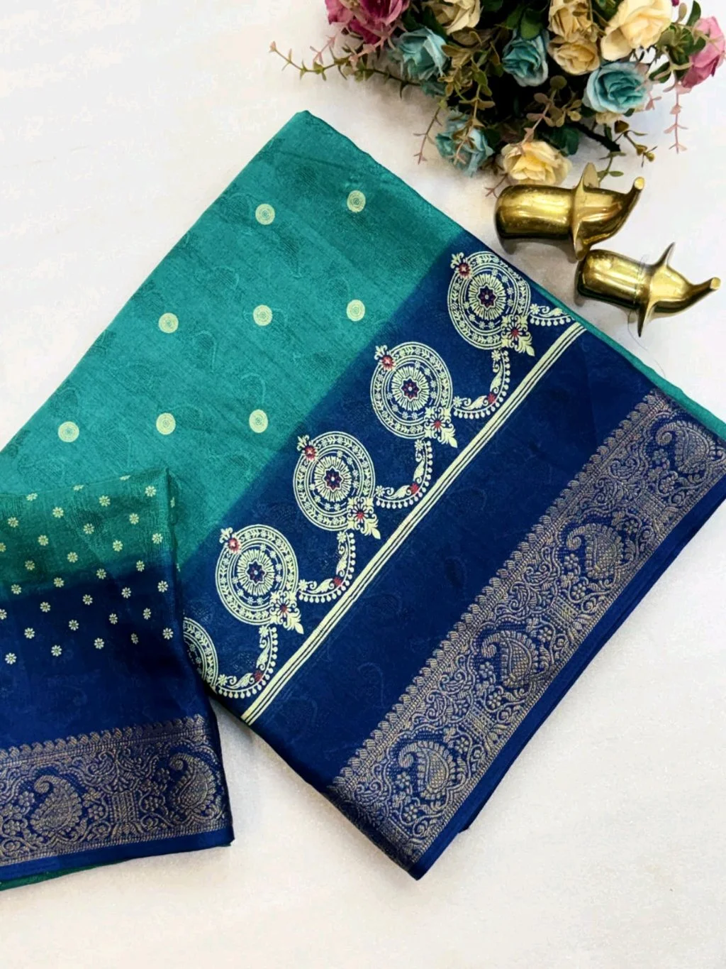 Dola Jute  Silk Blend Saree with Zari Border 4