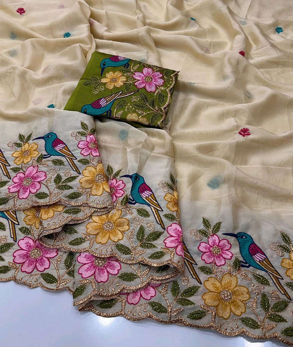 Cream Embroidered Saree with Bird and Floral Scalloped Border 7