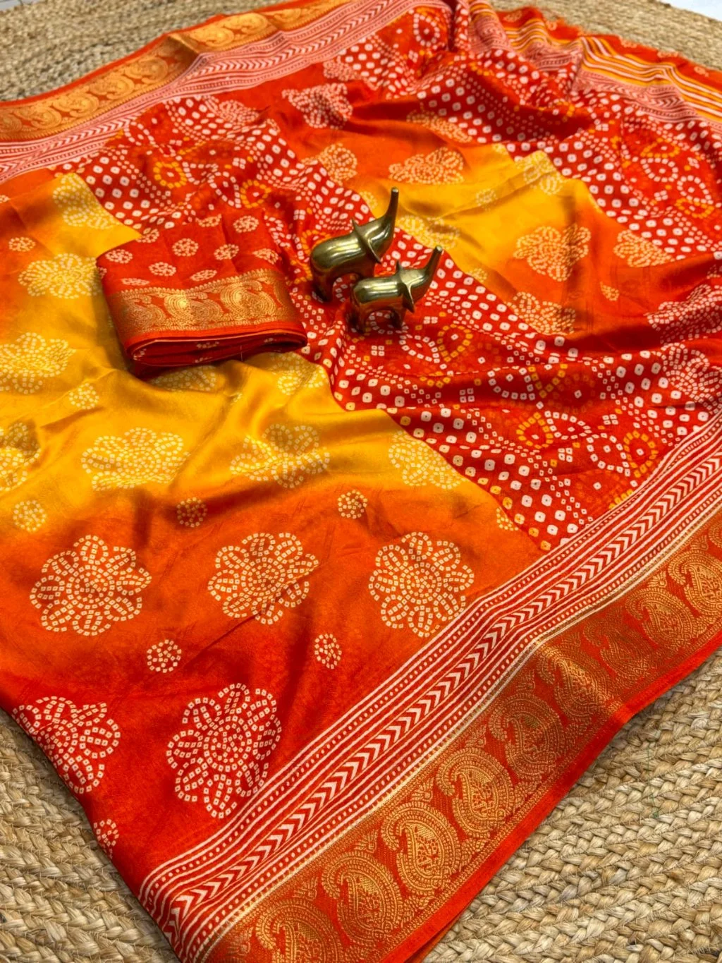 Dola Jute Jacquard Saree 3