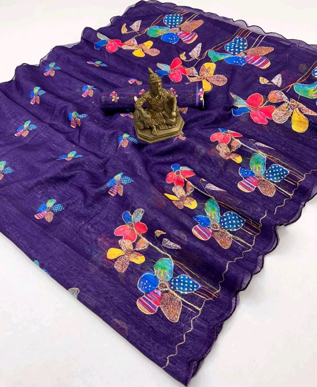 Floural Aari Work  Saree with Colorful Floral Design 8