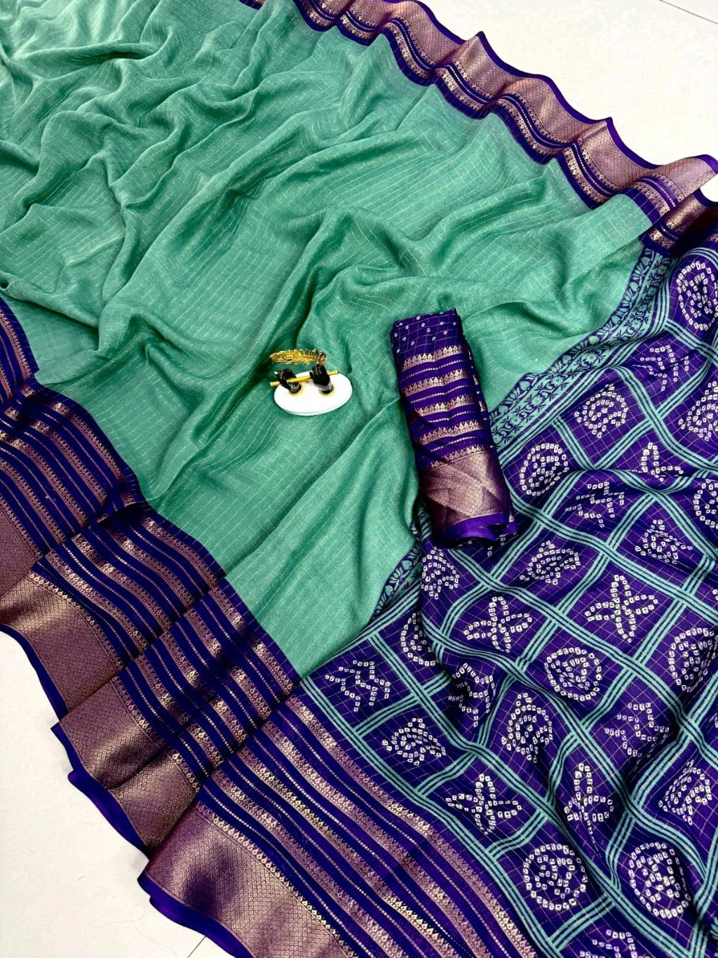 Mysore Silk Saree with Zari Border 5