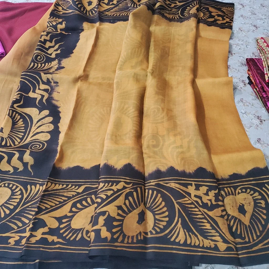 Dark  Gandham  Colour and Black Batik Print  100 Count Pure Silk Saree 2