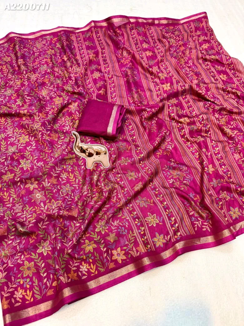 Magenta Floral W*Presenting amazing New Concept...**Fabric - Pure soft Tusser Kashmiri printed saree with Rich Pallu & Fancy Golden Border**/-**Single Available**Ready Stock**We Always Trust In Quality*🔥🔥🔥🔥🔥🔥🔥🔥oven Fancy Saree