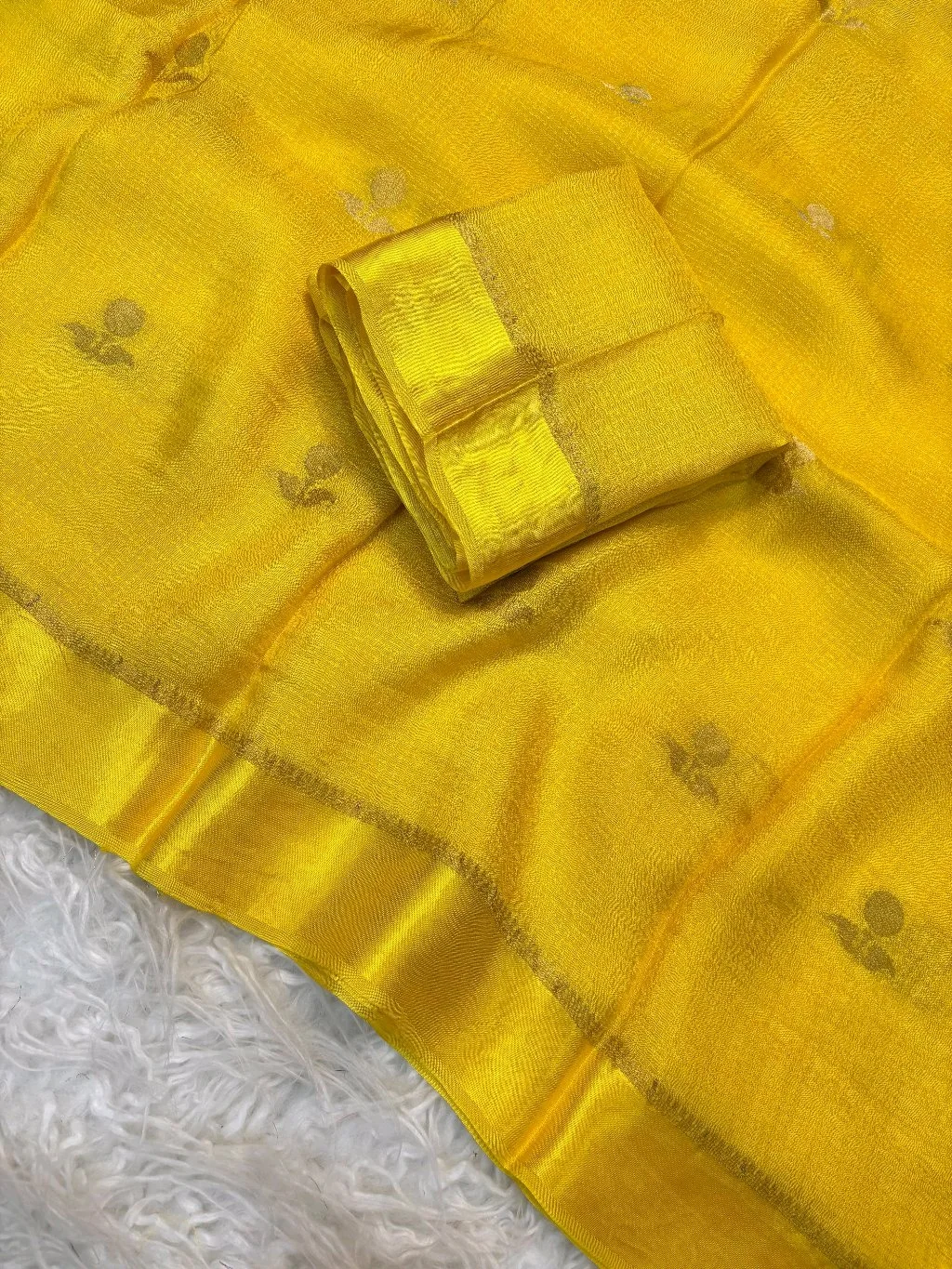 Viscose Khadi Silk Satin Saree thumbnail 9