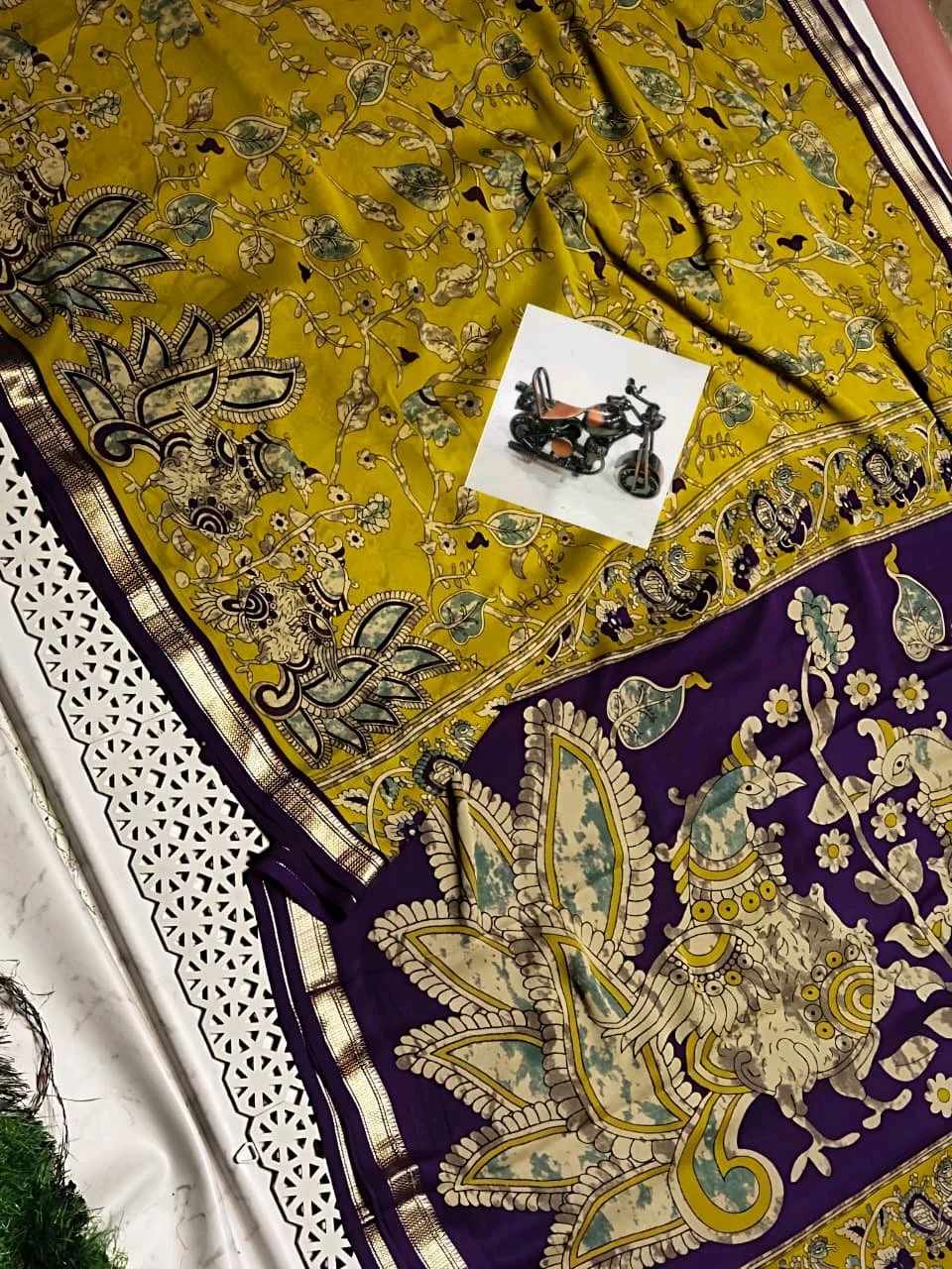 Yellow Green Kalamkari Print Saree with Purple Zari Border thumbnail 4