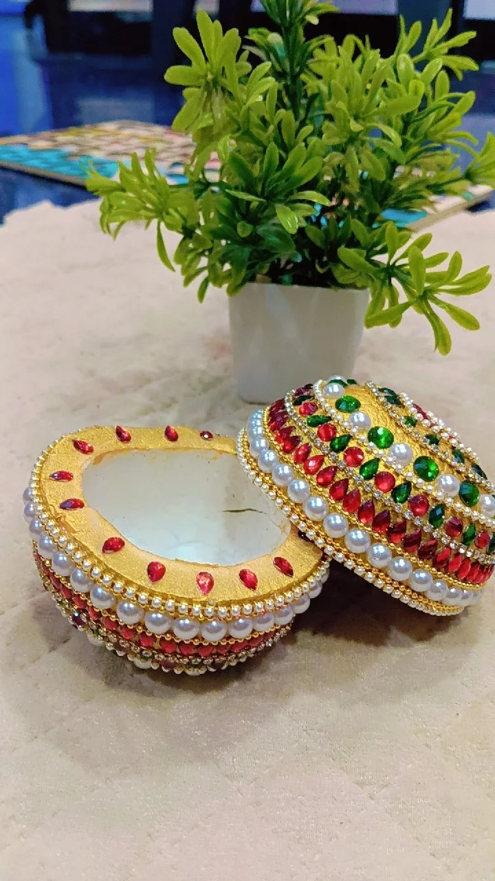 Handcrafted Decorative Coconut Shell Box