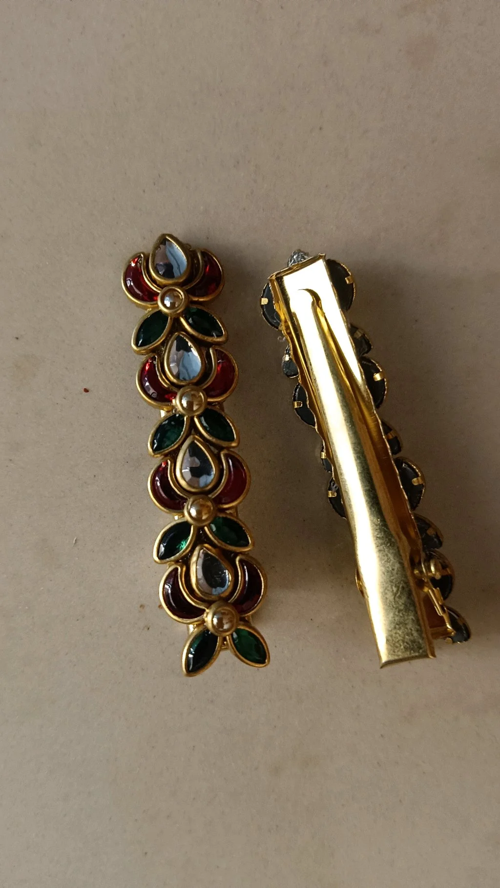 Gold Tone Floral Kundan Enamel Drop Aligrator Clips thumbnail 2