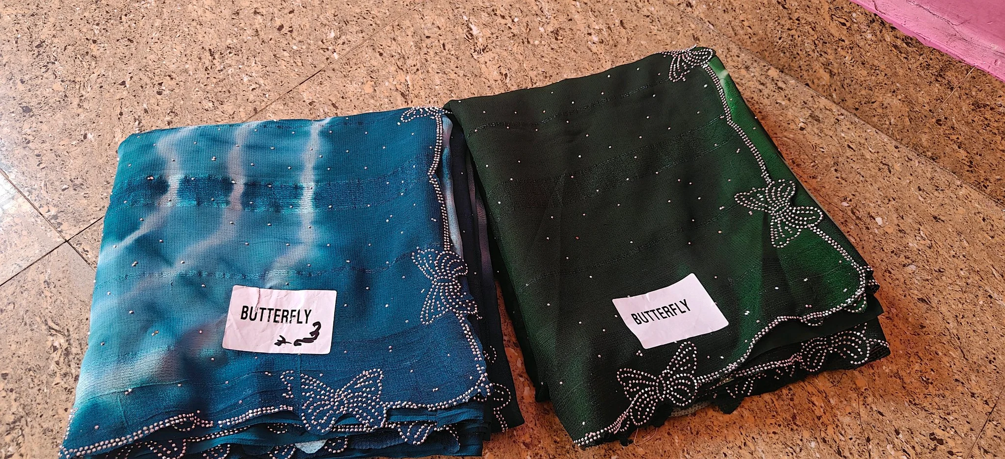 Butterfly Brand Teal Tie Dye Saree with Swarovski Stone Stone Work thumbnail 8