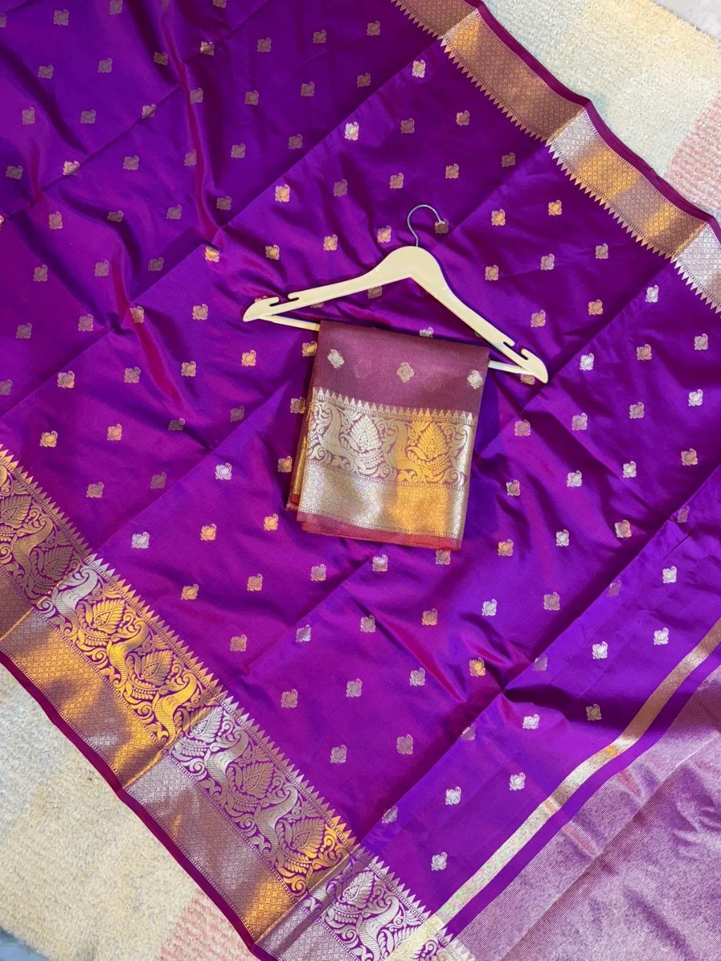 Semi Katan Soft Silk Banarasi Saree thumbnail 2
