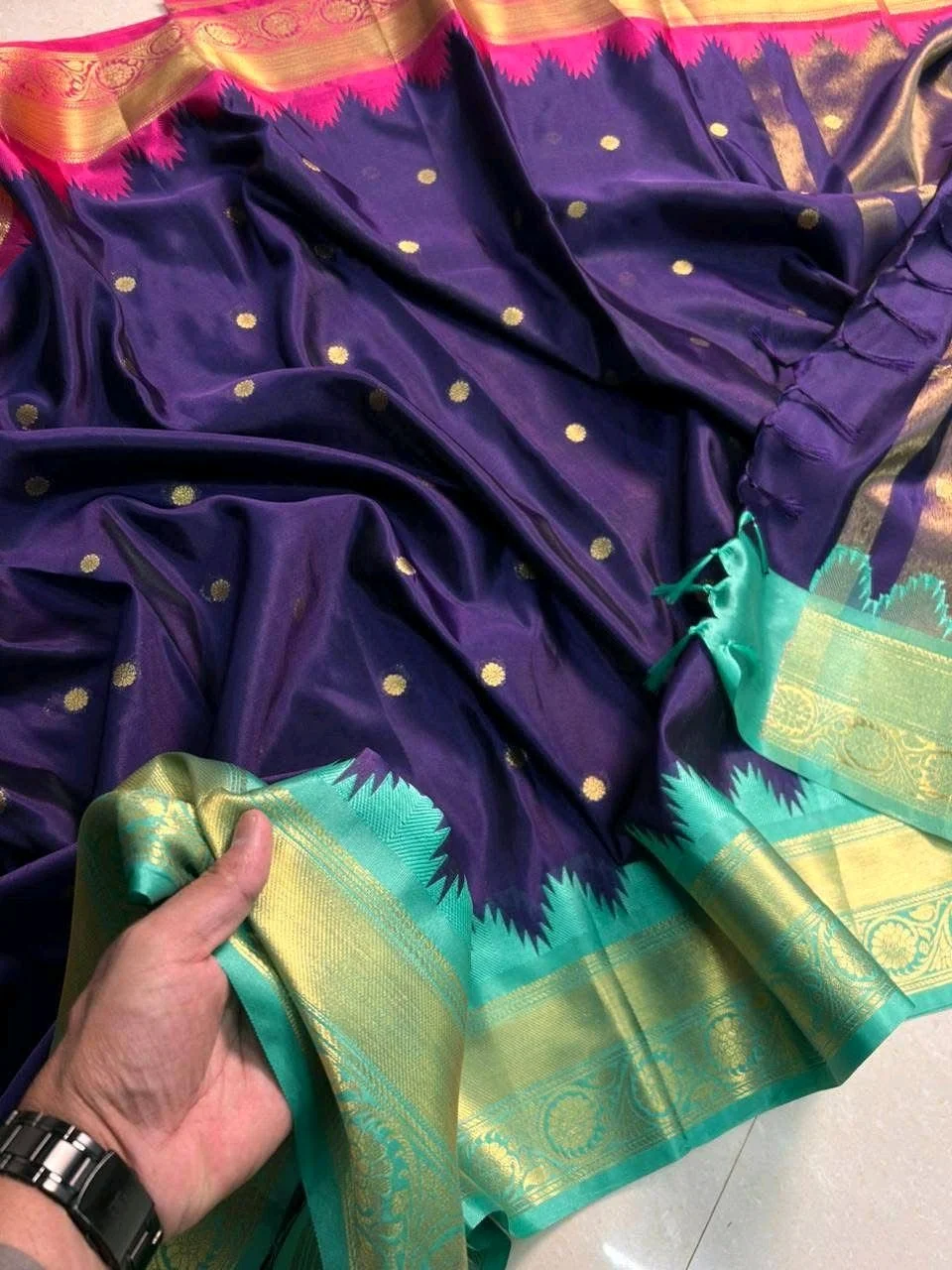 Ganga Jammuna Semi Soft Banarasi Saree 4