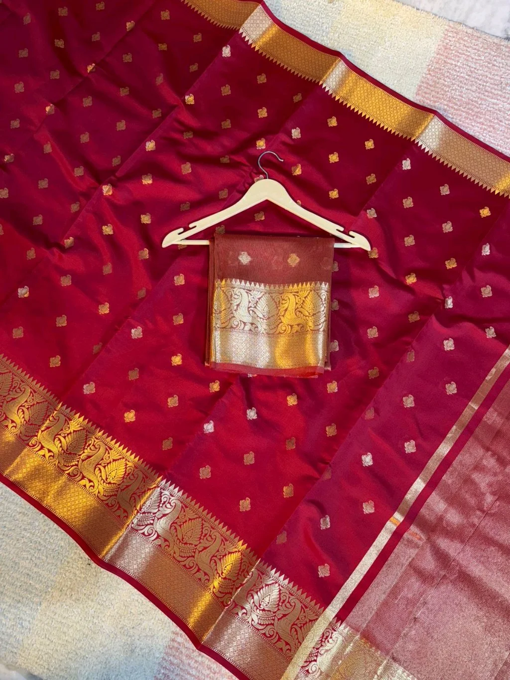 Semi Katan Soft Silk Banarasi Saree thumbnail 3