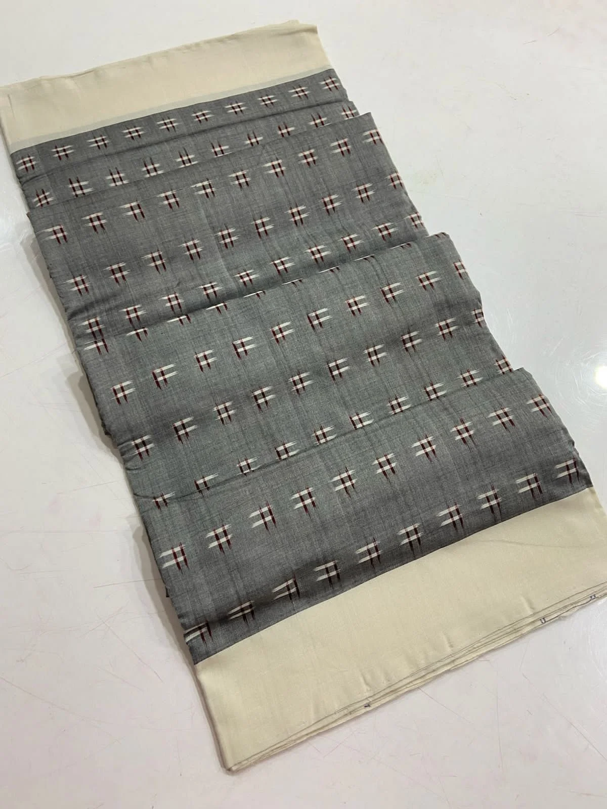 double ikkat cotton saree thumbnail 4