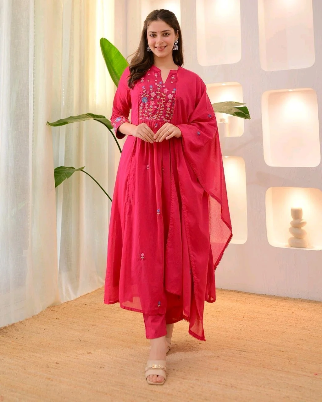 Embroidered Cotton Kurta Set thumbnail 8