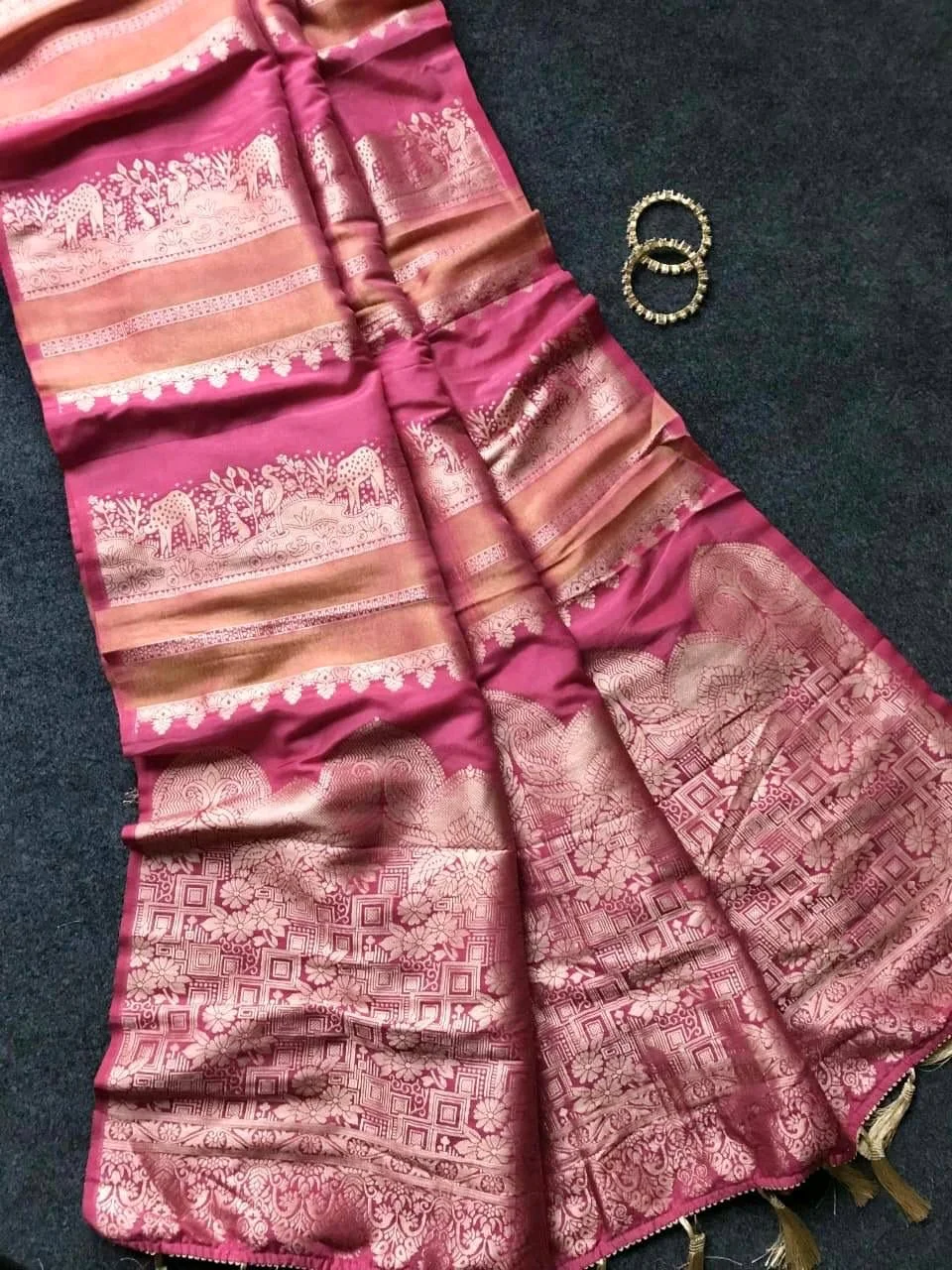 Khadi Crepe Silk Saree thumbnail 8