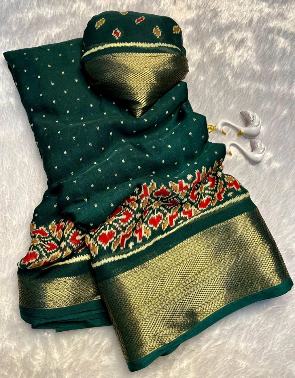Marsh Mellow Self Sarees 5