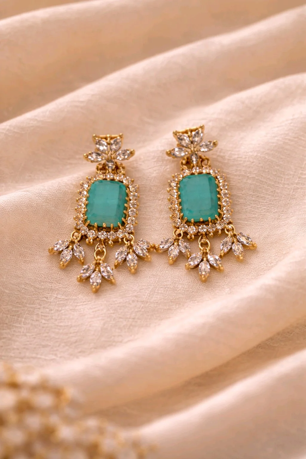 Gold Toned Necklace Set with Turquoise Stones and CZ 4