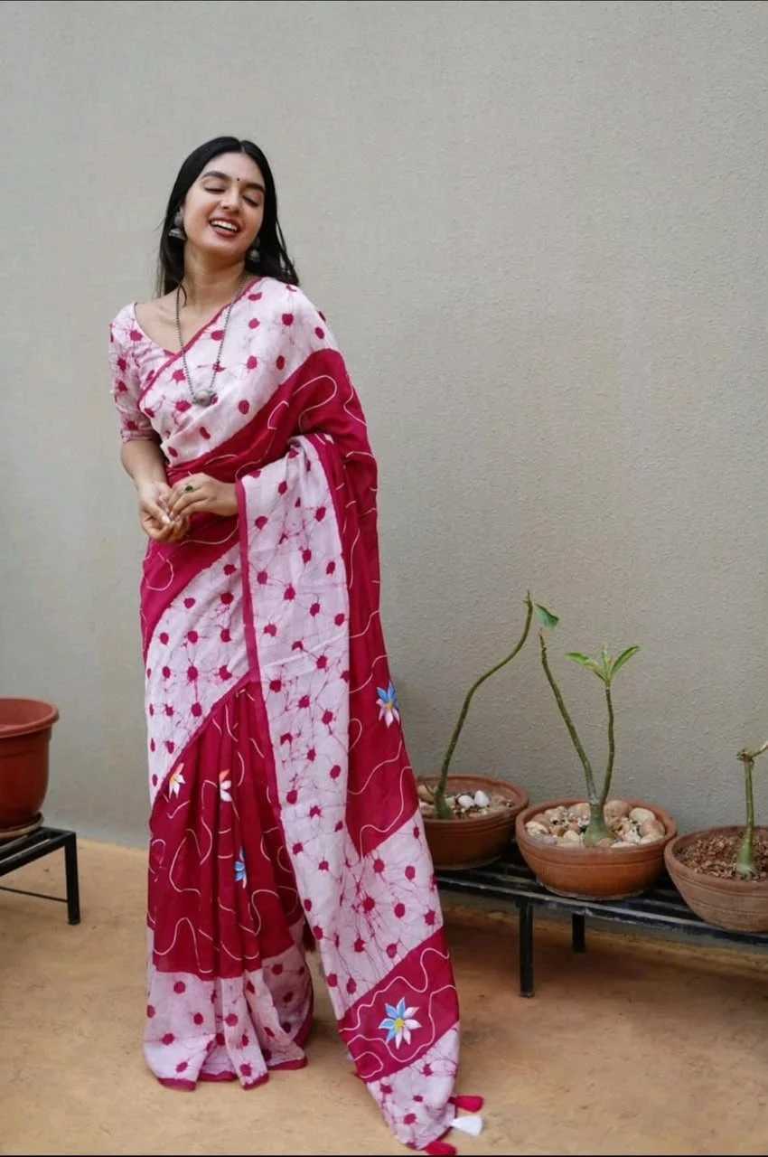 Mul Cotton Saree with Batik Print and Blouse Piece thumbnail 10