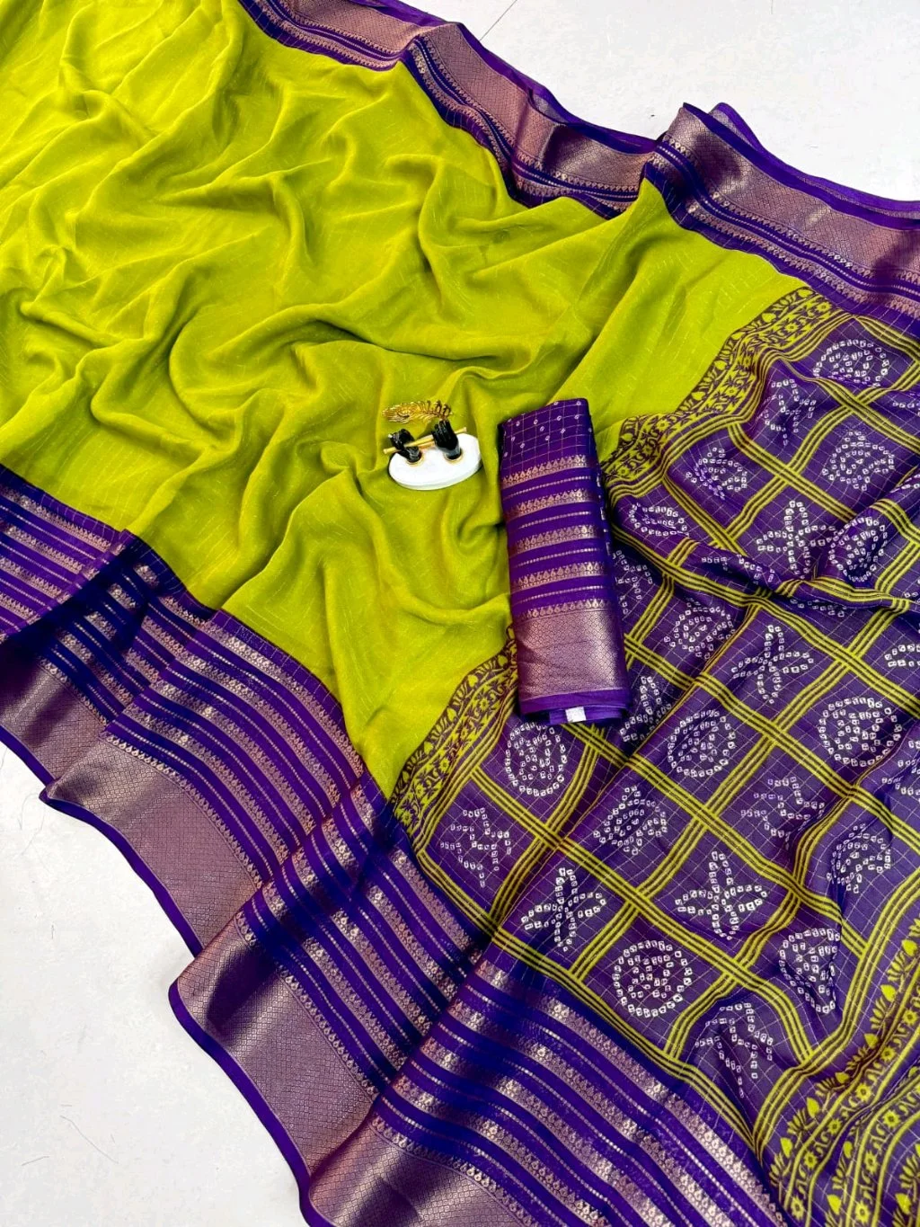 Mysore Silk Saree with Zari Border 4