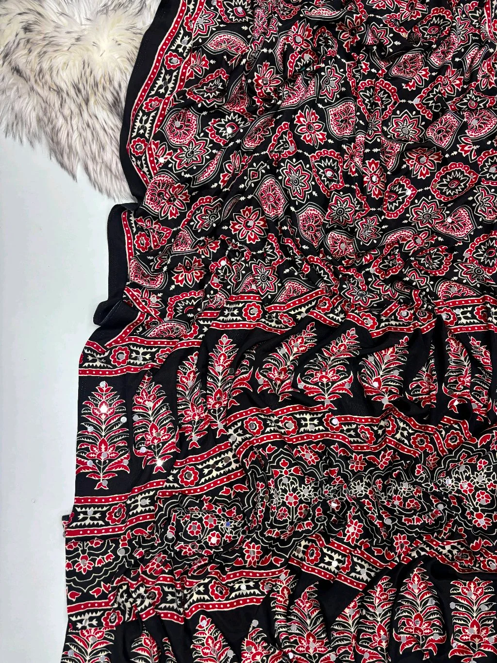 Arjakh Traditional Print Saree with Mirror Work 2