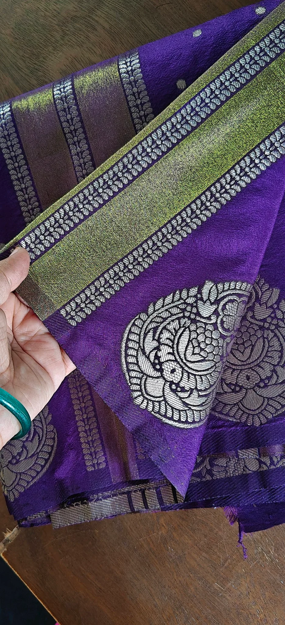 Golden Dear Purple Saree with Zari Motifs and Blouse Piece 3