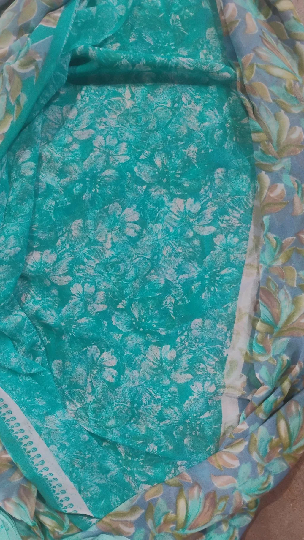 Combo Offer Purple Abstract Print & Aqwa Blue Chiffon Saree 5