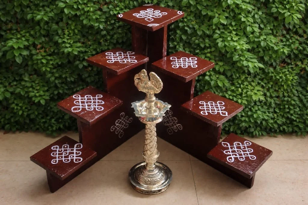 Wooden Kolam Display Steps Set
