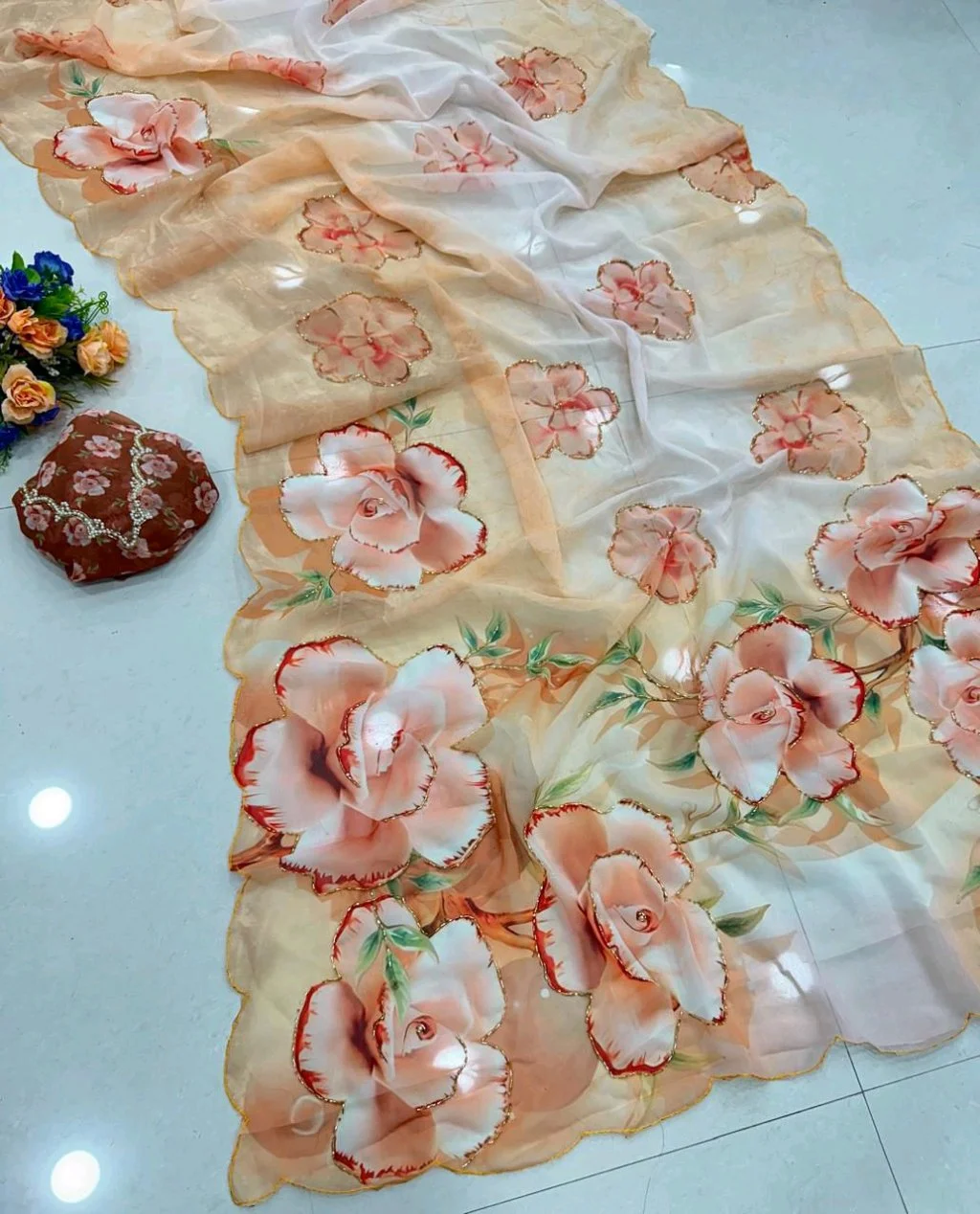 Floral Georgette Saree with Matching Blouse 2