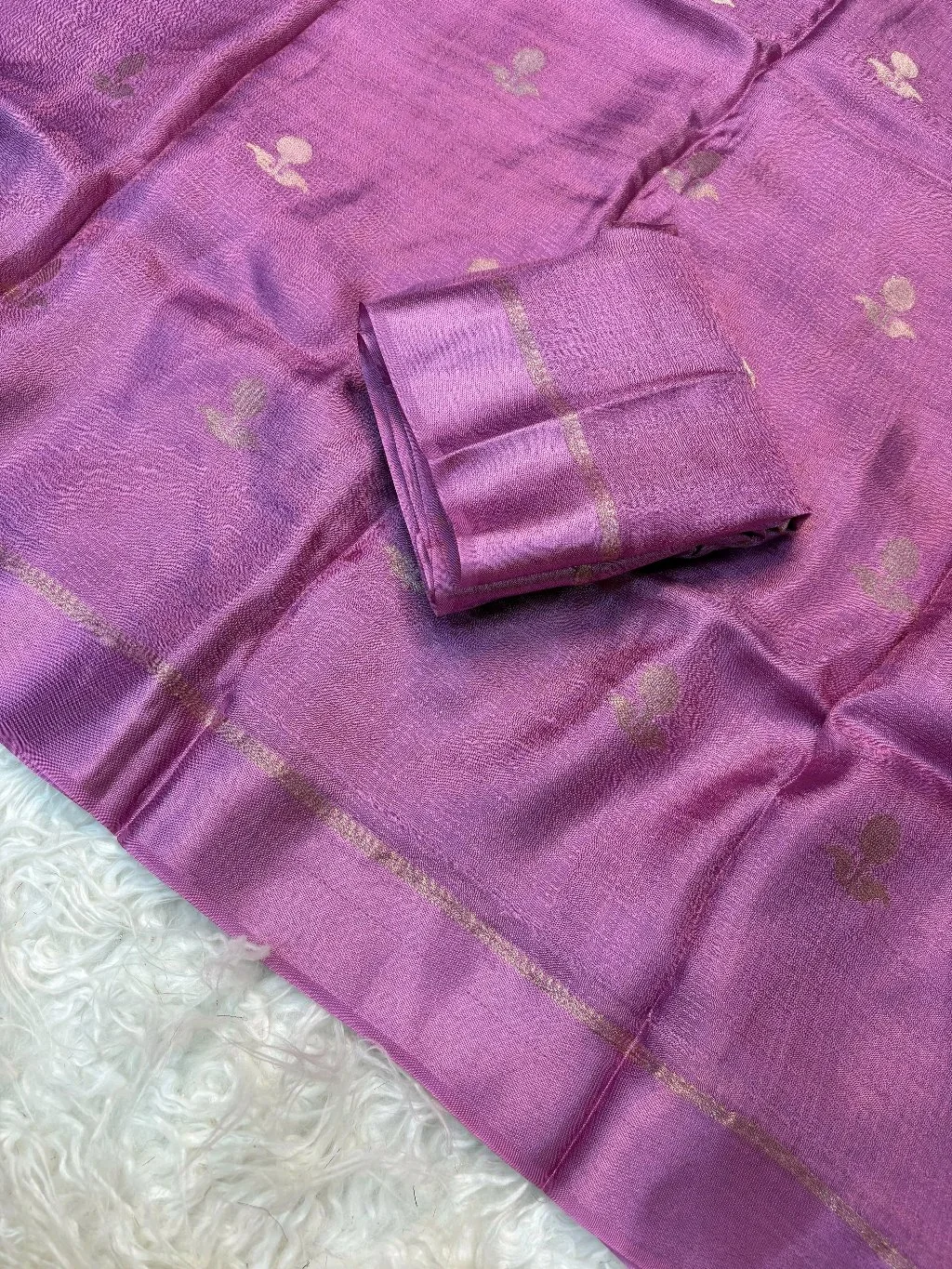 Viscose Khadi Silk Satin Saree thumbnail 8
